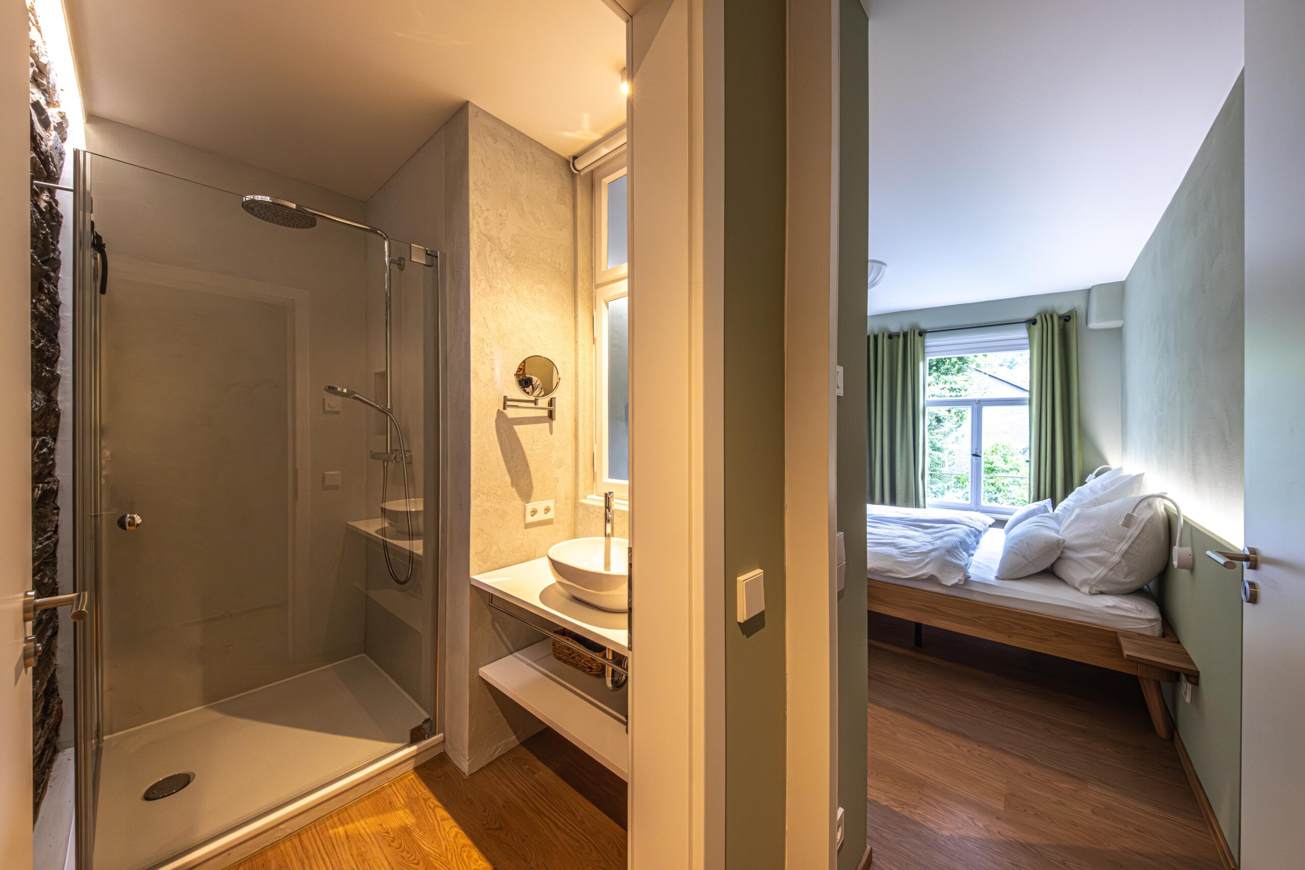 Traumzeit_Bad2 mit Regendusche+Schlafen2